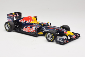 Red Bull RB7 Renault #1 S. Vettel Red Bull Racing World Champion 2011 Minichamps 1:18 110110001 Metall – Bild 4 von 6