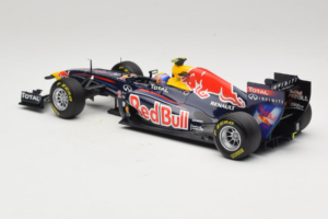 Red Bull RB7 Renault #2 M. Webber Red Bull Racing Showcar 2011 Minichamps 1:18 110110002 Metall – Bild 5 von 7