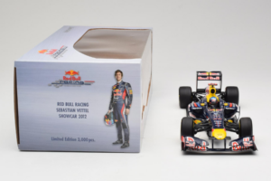 Red Bull RB8 Renault #1 S. Vettel Red Bull Racing Showcar 2012 Minichamps 1:18 110120071 Metall – Bild 6 von 7