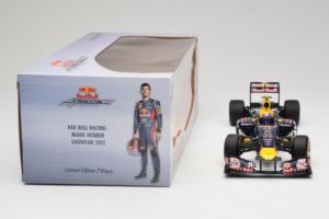Red Bull RB8 Renault #2 M. Webber Red Bull Racing Showcar 2012 Minichamps 1:18 110120072 Metall – Bild 6 von 7