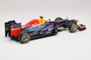 Red Bull RB9 Renault #2 M. Webber Infiniti Red Bull Racing Showcar 2013 Minichamps 1:18 110130072 Metall – Bild 2 von 6