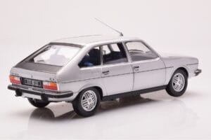 Renault 30 TX Silber Norev 1:18 185272 Metall – Bild 3 von 8