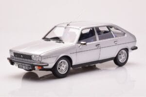 Renault 30 TX Silber Norev 1:18 185272 Metall