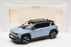 Renault 4 E-Tech Electric Cloud Blue Norev 1:18 185521 Metall – Bild 8 von 8