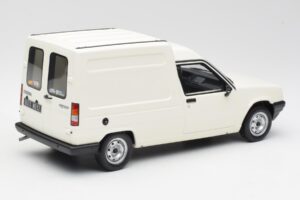 Renault Express Weiss Otto 1:18 OT466 Resin – Bild 2 von 5