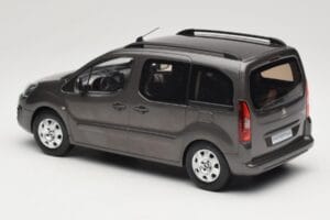 Renault Juvaquatre Break 300 kg Elfenbein Norev 1:18 185260 Metall – Bild 5 von 6