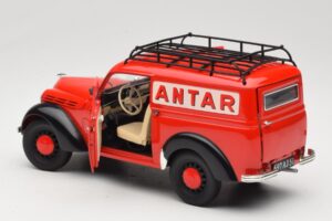 Renault Juvaquatre Utilitaire Rot Solido 1:18 8424 Metall – Bild 5 von 8