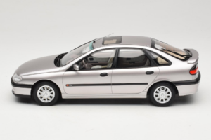 Renault Laguna V6 3.0 Baccara Opal Grey Otto 1:18 OT1185 Resin – Bild 3 von 6