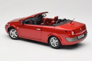 Renault Megane Mk1 CC Rot Solido 1:18 8152 Metall – Bild 7 von 8