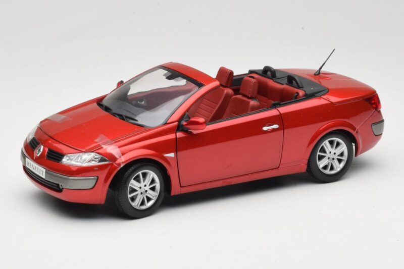 Renault Megane Mk1 CC Rot Solido 1:18 8152 Metall