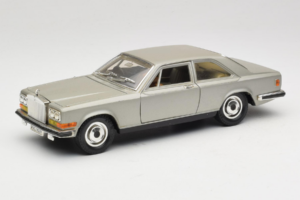 Rolls-Royce Camargue Silber Diamond Edition Bburago 1:18 3001-M3 Metall