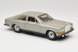 Rolls-Royce Camargue Silber Diamond Edition Bburago 1:18 3001-M3 Metall – Bild 6 von 8