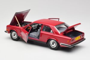 Rolls-Royce Camargue Rot Bburago 1:22 3001 Metall – Bild 5 von 8