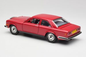 Rolls-Royce Camargue Rot Bburago 1:22 3001 Metall – Bild 7 von 8
