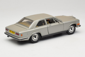 Rolls-Royce Camargue Silber Bburago 1:18 3001-M2 Metall – Bild 3 von 8