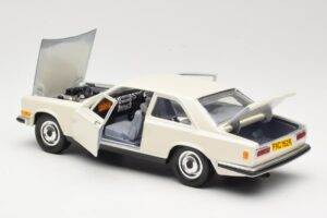 Rolls-Royce Camargue Weiss Bburago 1:22 3001-M1 Metall – Bild 5 von 8