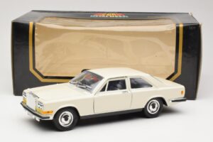 Rolls-Royce Camargue Weiss Bburago 1:22 3001-M1 Metall – Bild 8 von 8