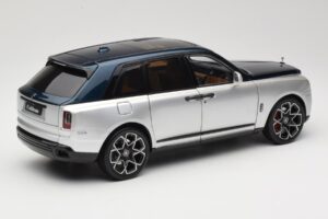 Rolls-Royce Cullinan Blau & Silber Zweifarbig OEM 1:18 028-16B Metall – Bild 3 von 8