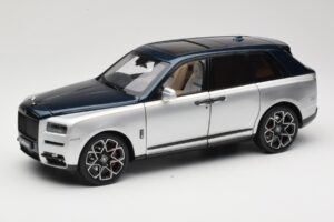 Rolls-Royce Cullinan Blau & Silber Zweifarbig OEM 1:18 028-16B Metall