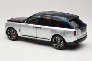 Rolls-Royce Cullinan Blau & Silber Zweifarbig OEM 1:18 028-16B Metall – Bild 7 von 8