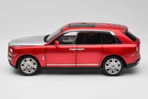 Rolls-Royce Cullinan Rot Mit Shadow Wheels OEM 1:18 028-18A Metall – Bild 4 von 8