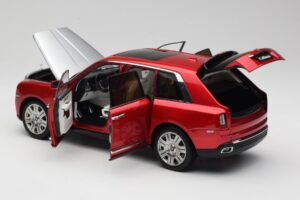 Rolls-Royce Cullinan Rot Mit Shadow Wheels OEM 1:18 028-18A Metall – Bild 5 von 8