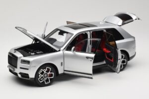Rolls-Royce Cullinan Silber Mit Shadow Wheels OEM 1:18 028-16A Metall – Bild 2 von 8