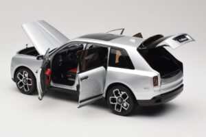 Rolls-Royce Cullinan Silber Mit Shadow Wheels OEM 1:18 028-16A Metall – Bild 5 von 8
