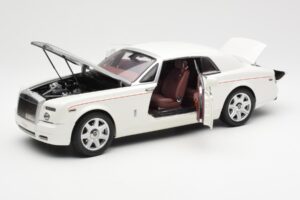 Rolls-Royce Phantom Coupe English Weiss Silber Kyosho 1:18 08861EW Metall – Bild 2 von 8