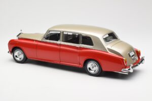 Rolls-Royce Phantom VI Rot Hellbeige Kyosho 1:18 08905RLB Metall – Bild 7 von 8