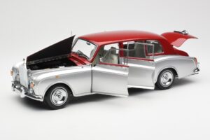 Rolls-Royce Phantom VI Silber Rot Kyosho 1:18 08905SR Metall – Bild 2 von 8