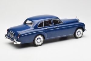 Rolls-Royce Silver Cloud III Flying Spur Mulliner RHD Dunkelblau MCG 1:18 MCG18124 Metall – Bild 2 von 6