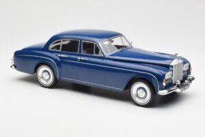 Rolls-Royce Silver Cloud III Flying Spur Mulliner RHD Dunkelblau MCG 1:18 MCG18124 Metall – Bild 4 von 6