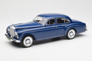 Rolls-Royce Silver Cloud III Flying Spur Mulliner RHD Dunkelblau MCG 1:18 MCG18124 Metall