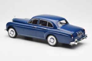 Rolls-Royce Silver Cloud III Flying Spur Mulliner RHD Dunkelblau MCG 1:18 MCG18124 Metall – Bild 5 von 6