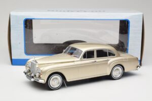 Rolls-Royce Silver Cloud III Flying Spur H.J. Mulliner Gold MCG 1:18 MCG18058 Metall – Bild 6 von 6