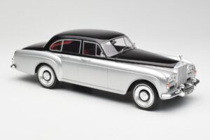 Rolls-Royce Silver Cloud III Mulliner Silber & Schwarz MCG 1:18 MCG18128 Metall – Bild 4 von 6