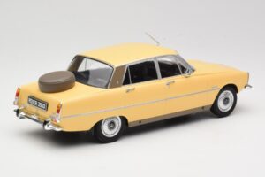 Rover 3500 V8 P6 Creme MCG 1:18 MCG18046 Metall – Bild 2 von 6
