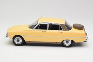 Rover 3500 V8 P6 Creme MCG 1:18 MCG18046 Metall – Bild 3 von 6