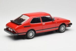 Saab 900 GL Rot MCG 1:18 MCG18340 Metall – Bild 3 von 6