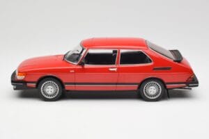 Saab 900 GL Rot MCG 1:18 MCG18340 Metall – Bild 5 von 6