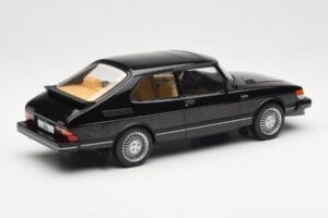 Saab 900 Turbo Schwarz MCG 1:18 MCG18338 Metall – Bild 2 von 6