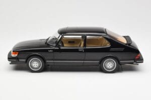 Saab 900 Turbo Schwarz MCG 1:18 MCG18338 Metall – Bild 3 von 6