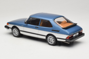 Saab 900 Turbo Blue Metallic MCG 1:18 MCG18261MCW Metall – Bild 5 von 6