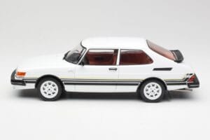 Saab 900 Turbo Weiss MCG 1:18 MCG18339 Metall – Bild 3 von 6
