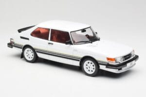 Saab 900 Turbo Weiss MCG 1:18 MCG18339 Metall – Bild 4 von 6