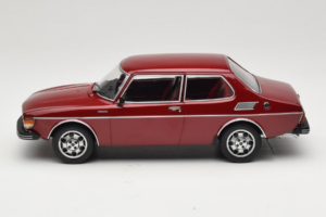 Saab 99 EMS Metallic Rot MCG 1:18 MCG18441 Metall – Bild 3 von 6