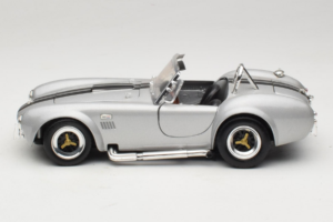Shelby Cobra 427S/C Silber Mit Schwarzen Streifen Road Signature 1:18 92058 Metall – Bild 4 von 8