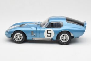 Shelby Cobra Daytona Coupe #5 D. Gurney / B. Bondurant 24 Hours of Le Mans 1964 Exoto 1:18 135190555498 Metall – Bild 4 von 8