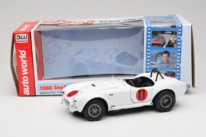 Shelby Cobra 427 S/C Weiss Auto World 1:18 AWSS104 Metall – Bild 8 von 8